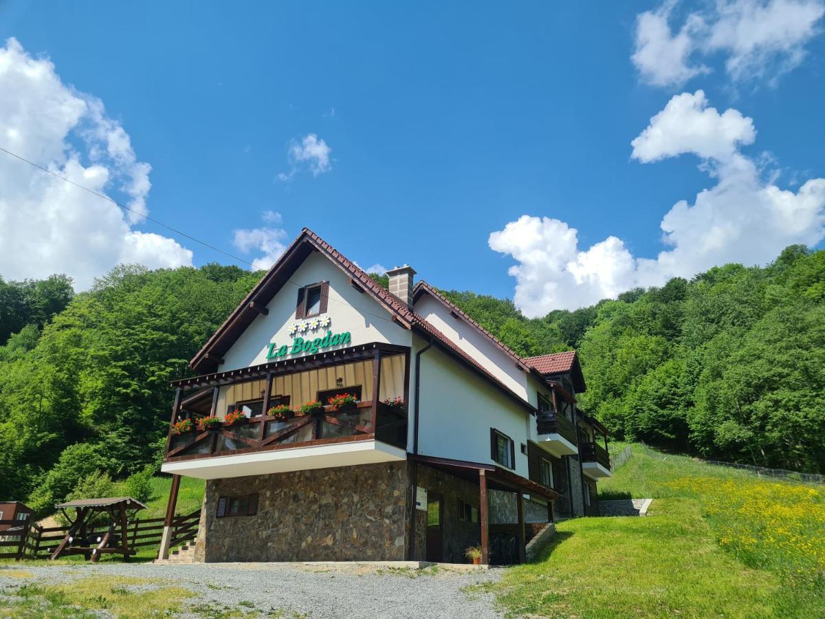 Green Mountain Resort Scrind-Frăsinet 外观 照片