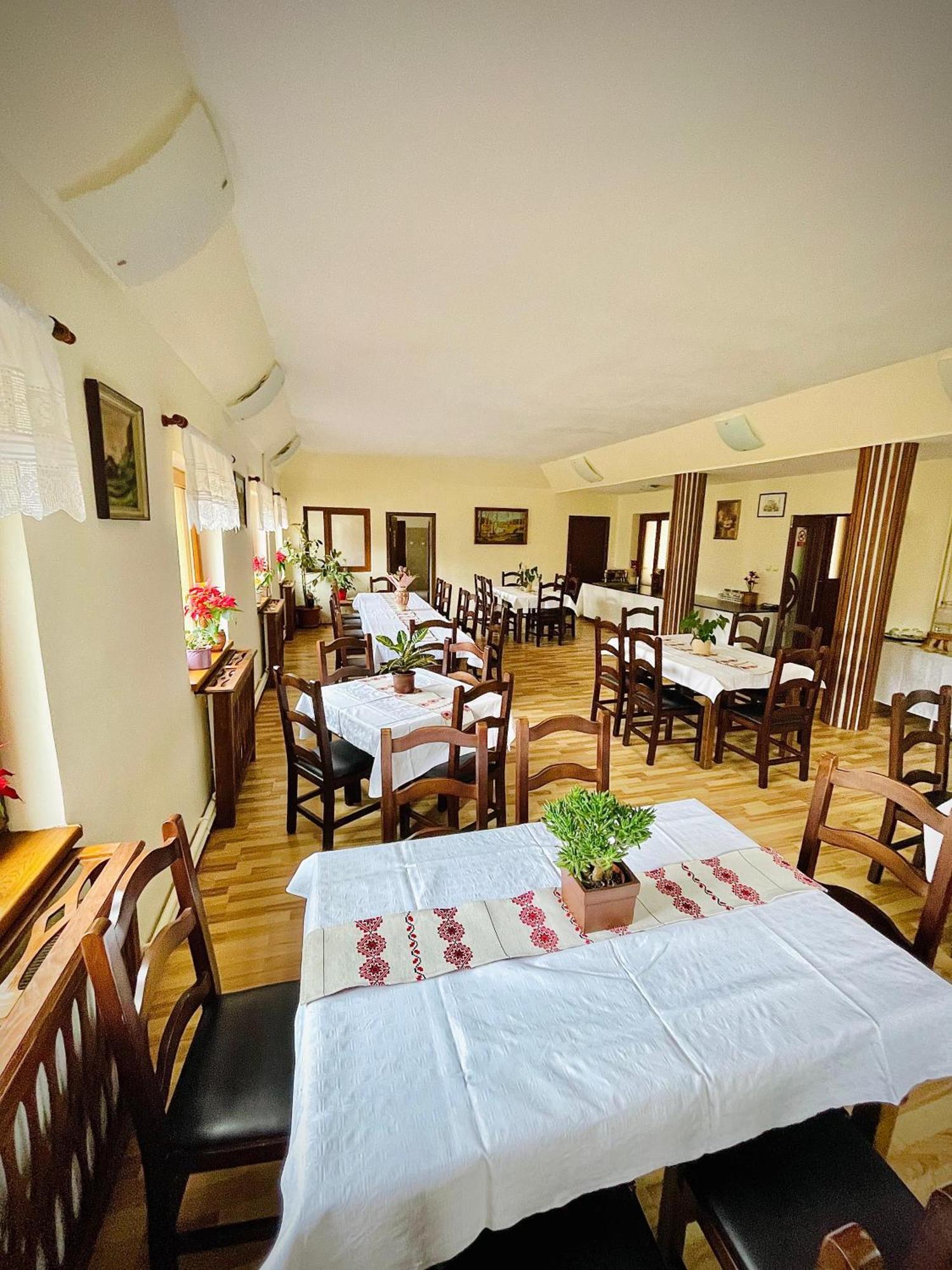 Green Mountain Resort Scrind-Frăsinet 外观 照片